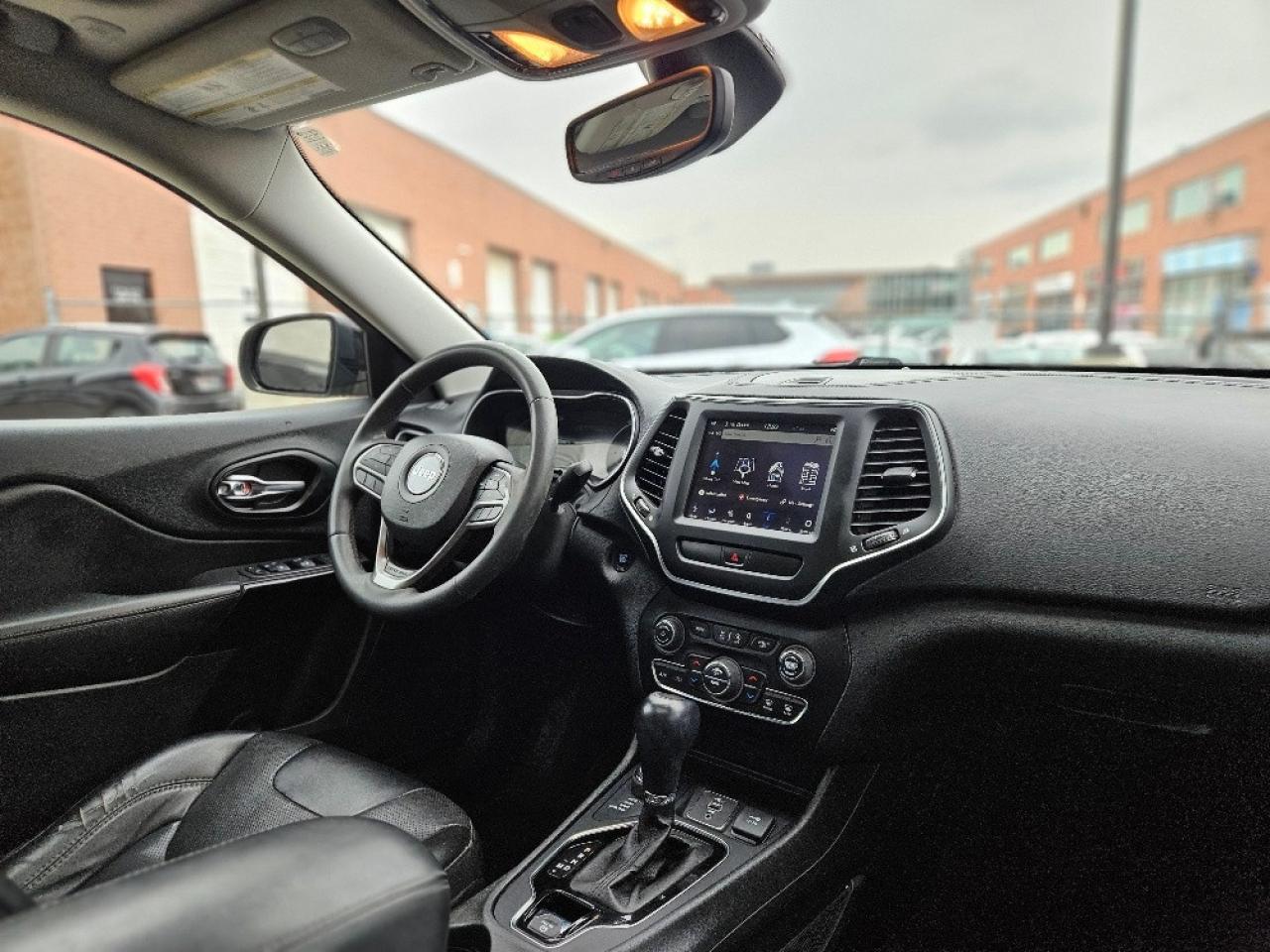 2022 Jeep Cherokee ALTITUDE 4X4-LEATHER-SKYVIEW ROOF-NAVIGATION Photo