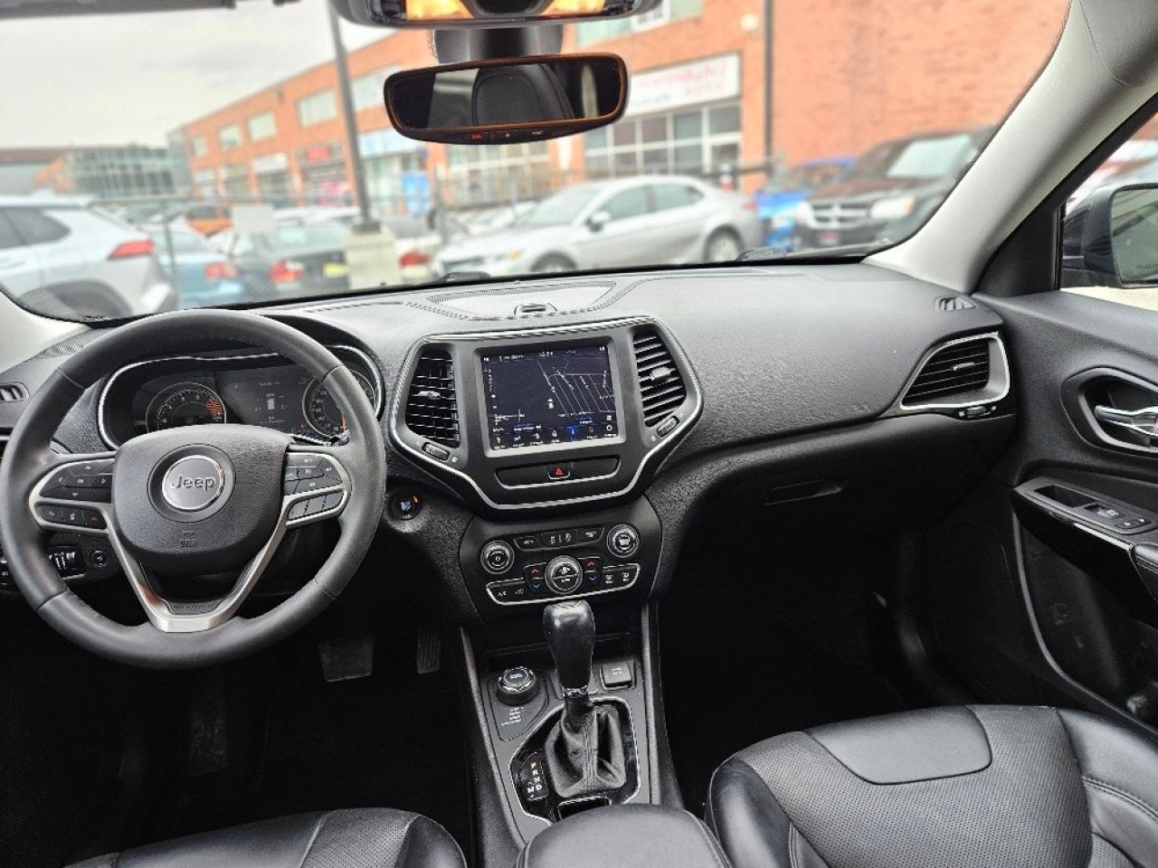 2022 Jeep Cherokee ALTITUDE 4X4-LEATHER-SKYVIEW ROOF-NAVIGATION Photo