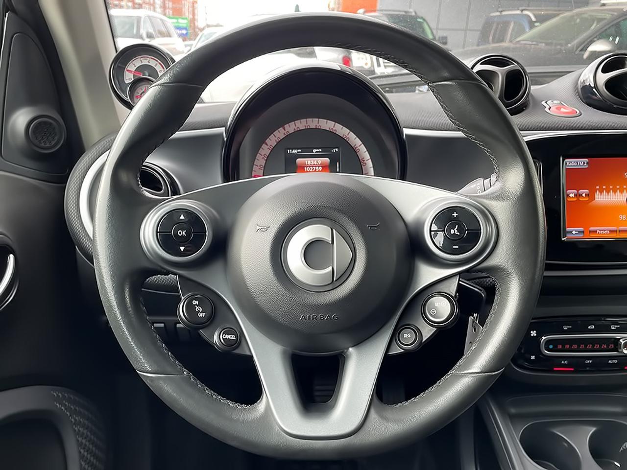 2016 Smart fortwo PASSION|NAVI|SUNROOALLOYHEATED SEATS Photo