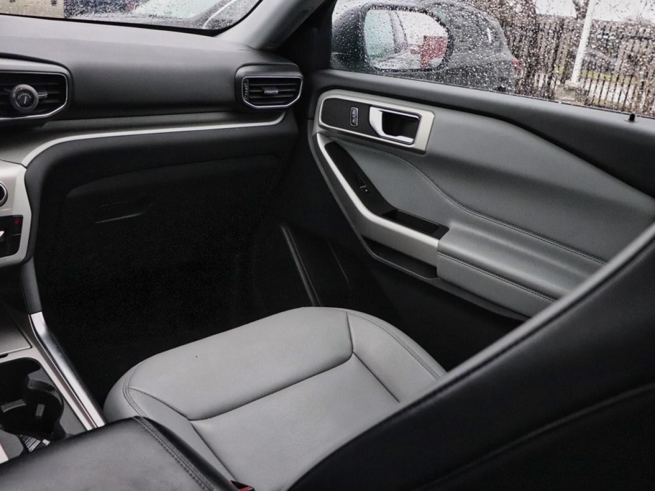 2021 Ford Explorer XLT | 4WD | ROOF | NAV | SPORT APP PKG | 20s Photo