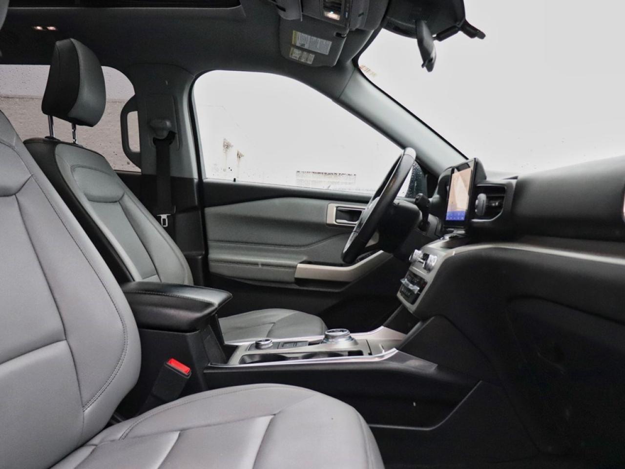 2021 Ford Explorer XLT | 4WD | ROOF | NAV | SPORT APP PKG | 20s Photo