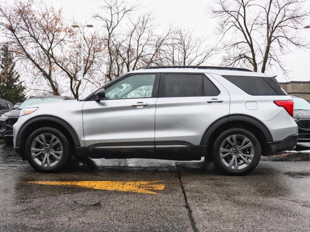 2021 Ford Explorer XLT | 4WD | ROOF | NAV | SPORT APP PKG | 20s Photo2