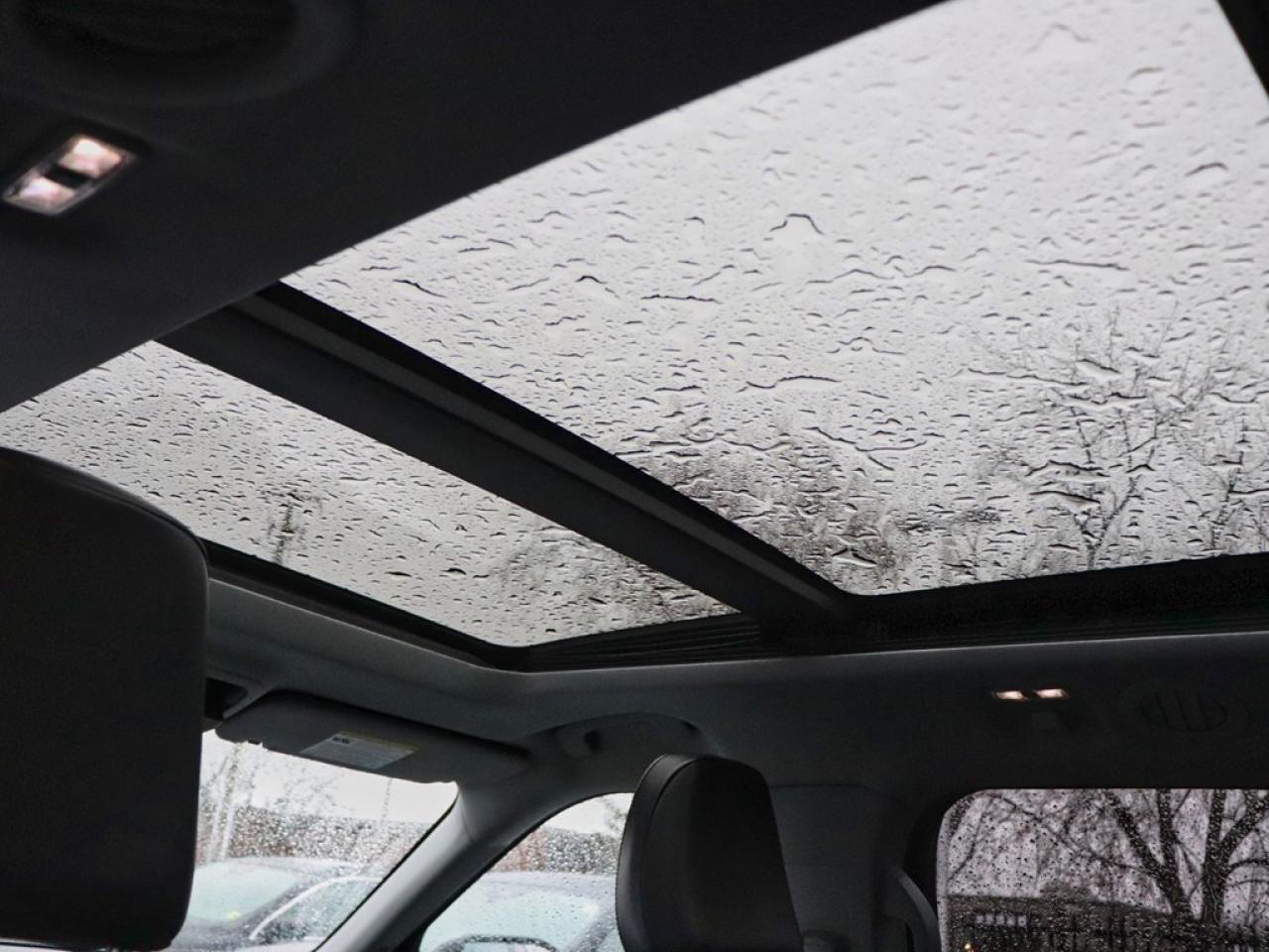 2021 Ford Explorer XLT | 4WD | ROOF | NAV | SPORT APP PKG | 20s Photo