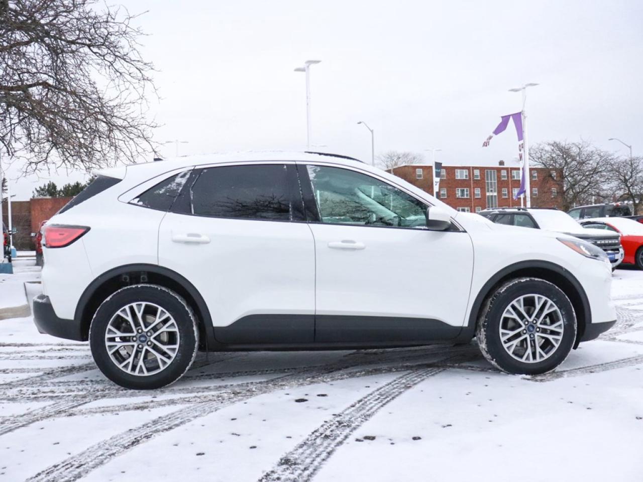 2022 Ford Escape SEL Hybrid | AWD | ROOF | NAV | PWR LIFTGATE |BLIS Photo