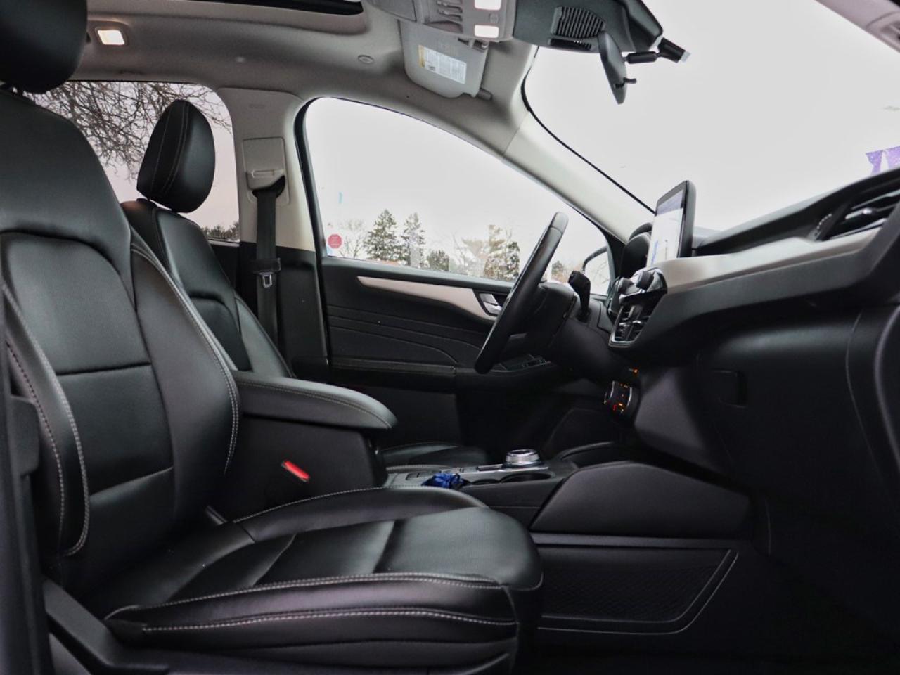 2022 Ford Escape SEL Hybrid | AWD | ROOF | NAV | PWR LIFTGATE |BLIS Photo