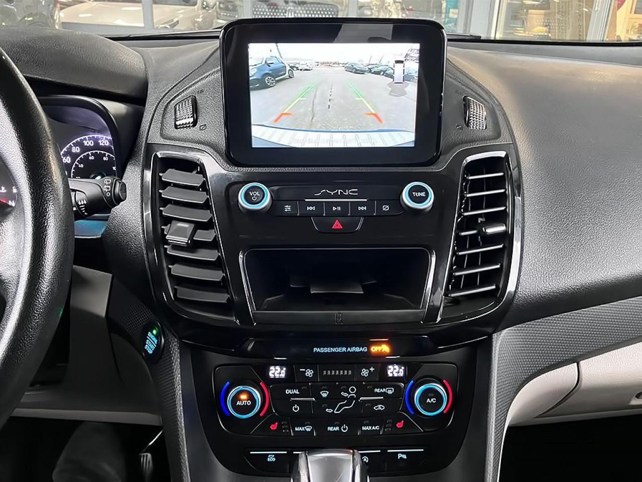 2020 Ford Transit Connect TIANIUM|LWB|NAVI|REARCAM|LEATHER|ALLOYS Photo