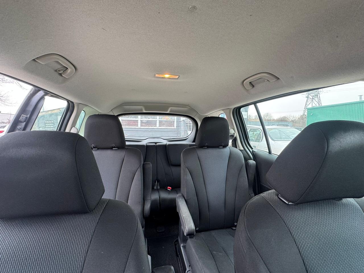 2014 Mazda MAZDA5 GS Photo