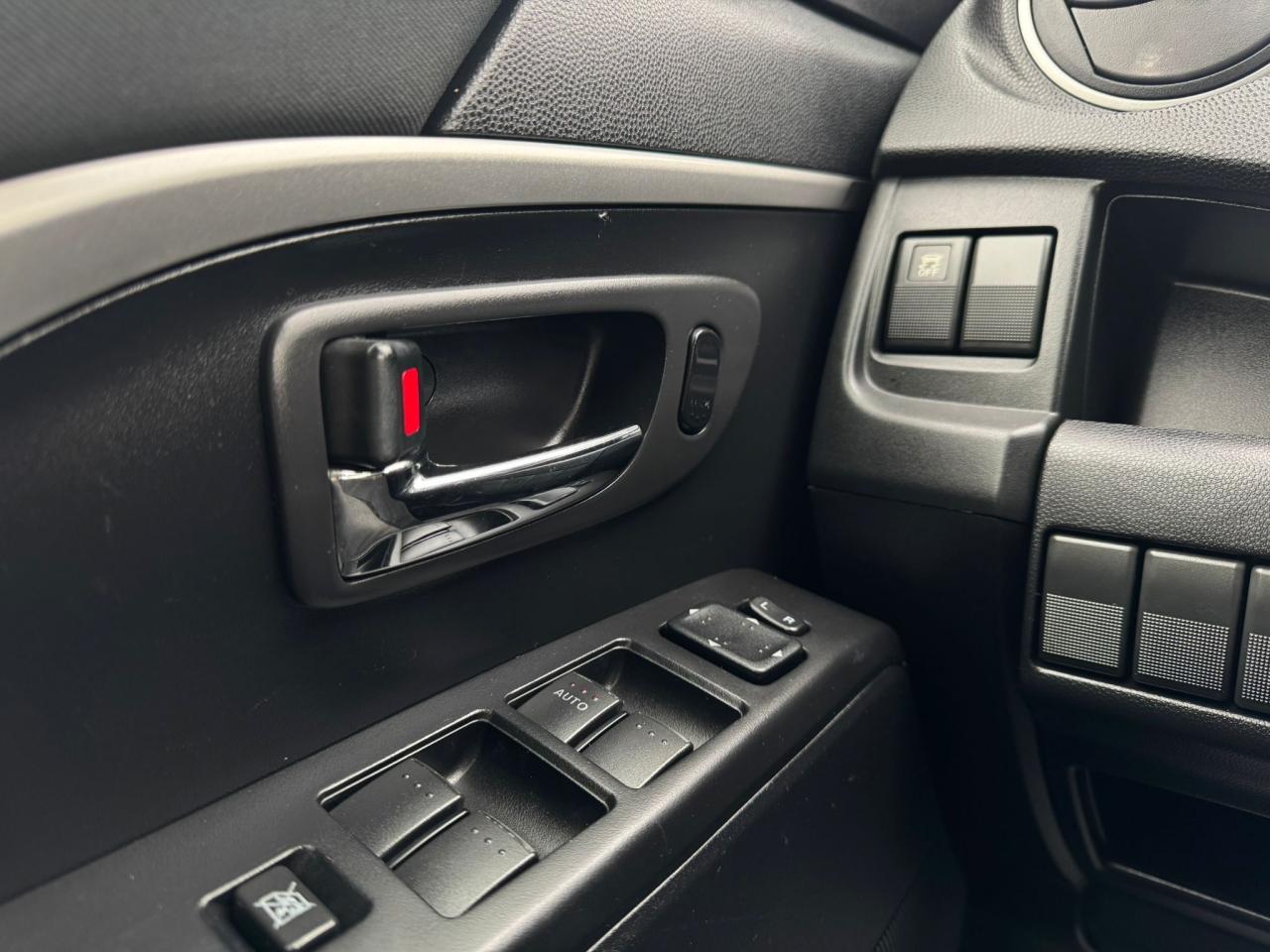 2014 Mazda MAZDA5 GS Photo