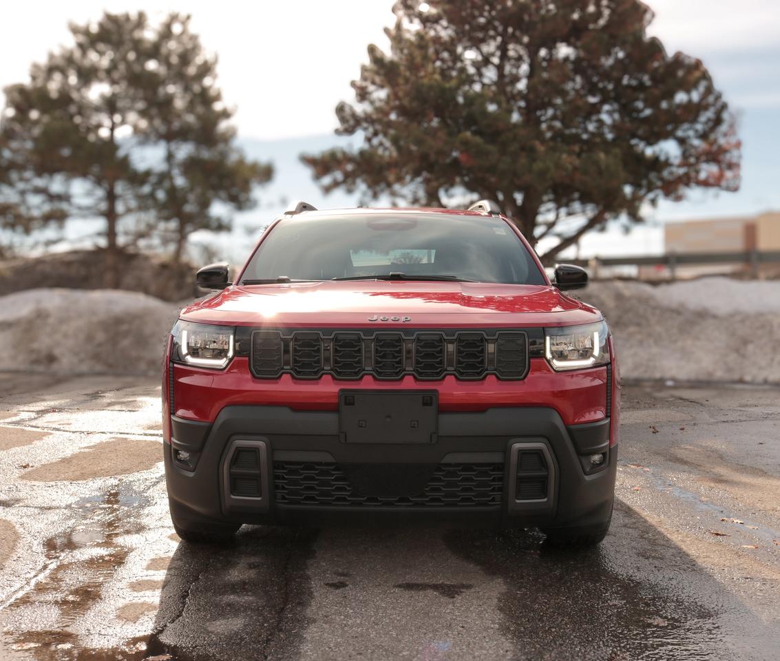2026 Jeep Cherokee LAREDO 4x4 Photo