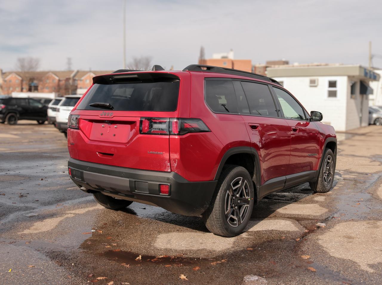 2026 Jeep Cherokee LAREDO 4x4 Photo