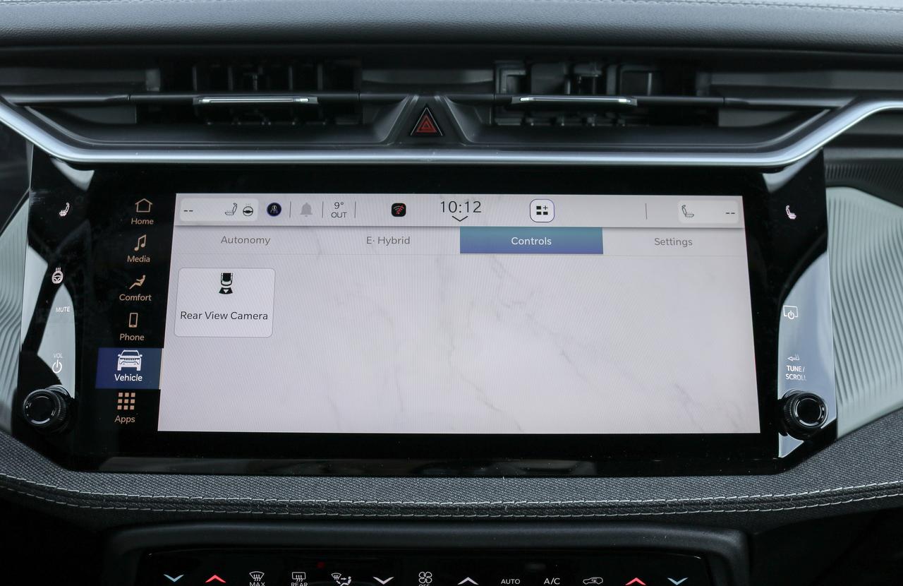2026 Jeep Cherokee LAREDO 4x4 Photo
