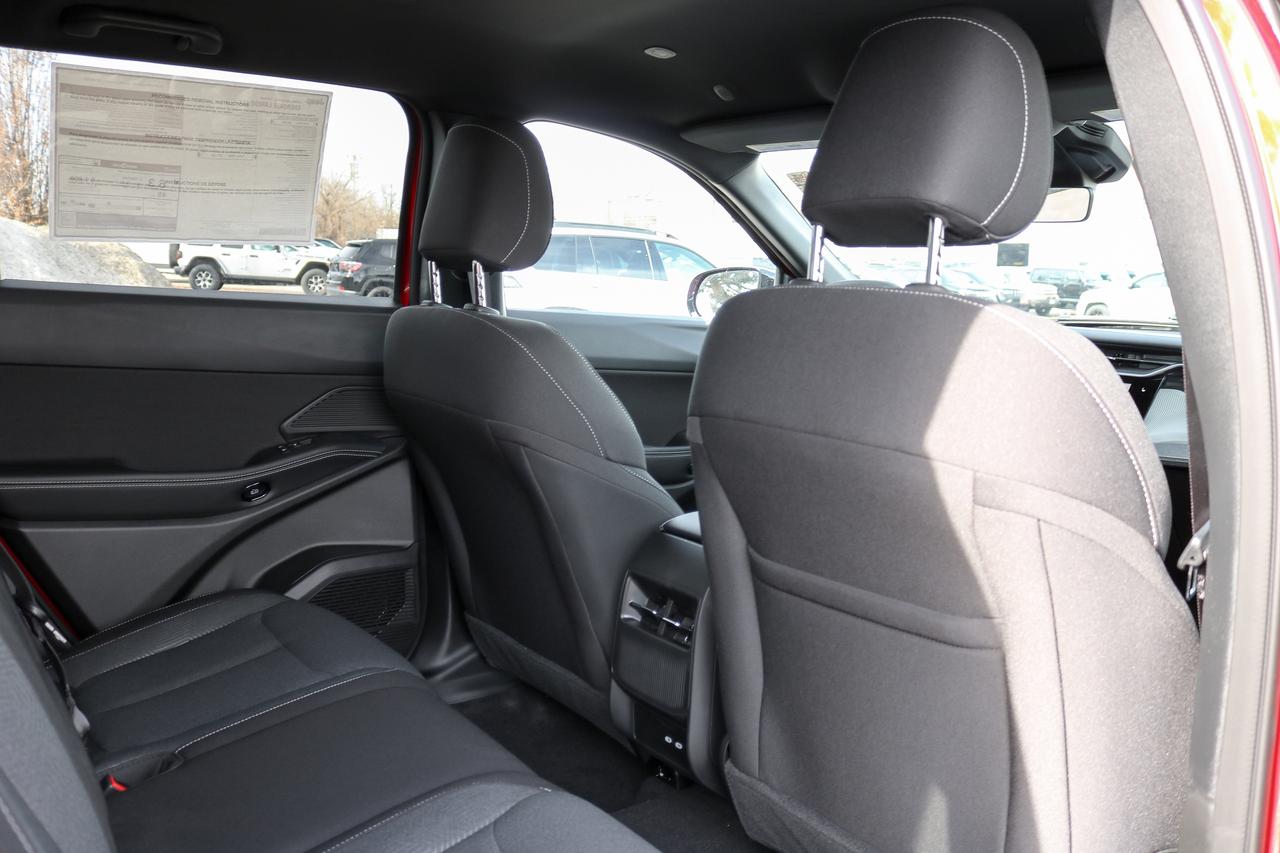 2026 Jeep Cherokee LAREDO 4x4 Photo