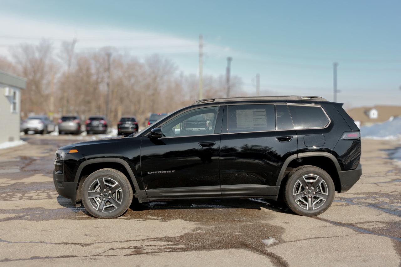 2026 Jeep Cherokee Limited 4X4 Photo