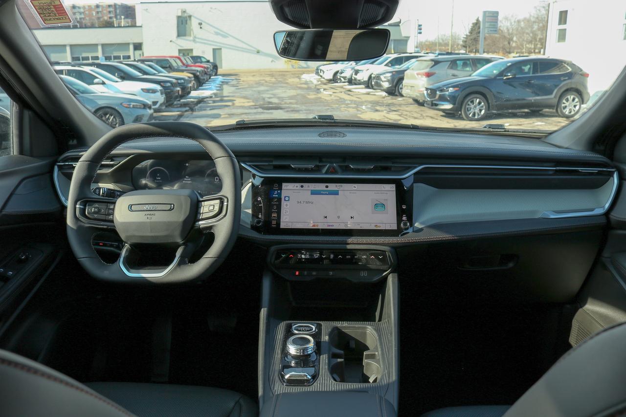 2026 Jeep Cherokee Limited 4X4 Photo