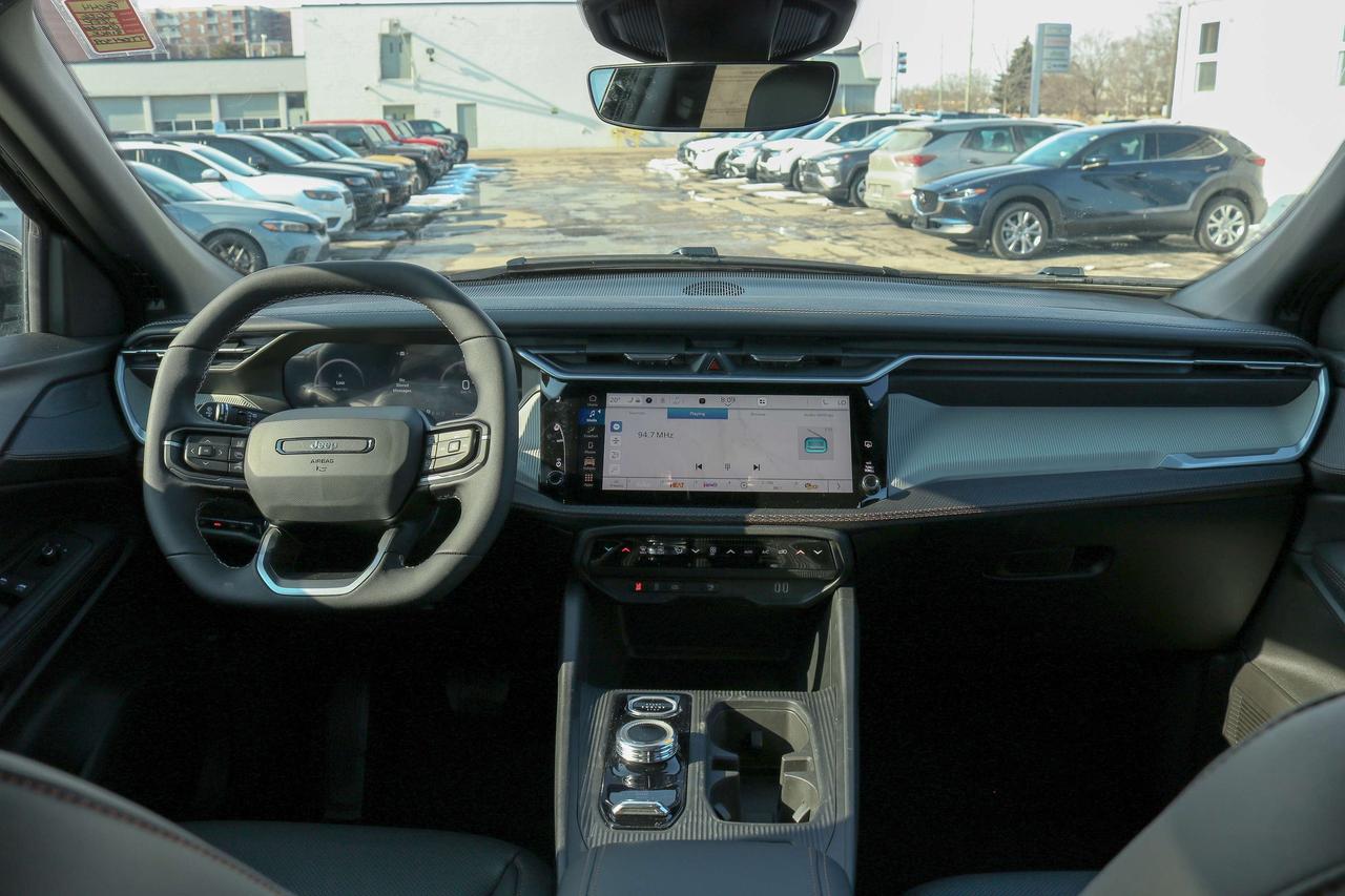 2026 Jeep Cherokee Limited 4X4 Photo