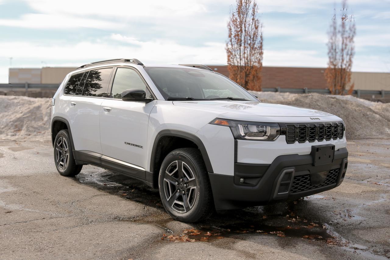 2026 Jeep Cherokee  Photo2