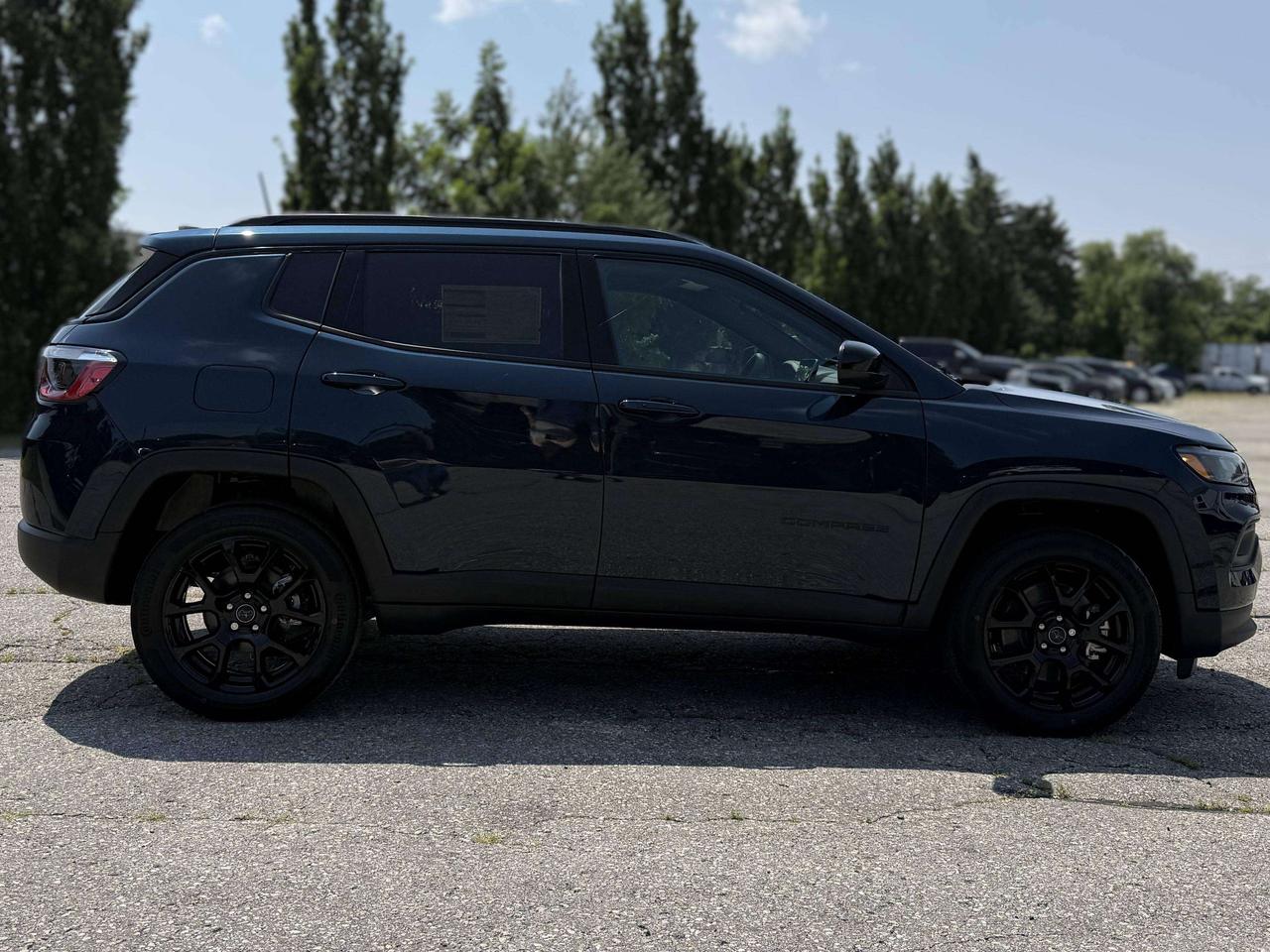 2026 Jeep Compass NORTH 4X4 Photo3