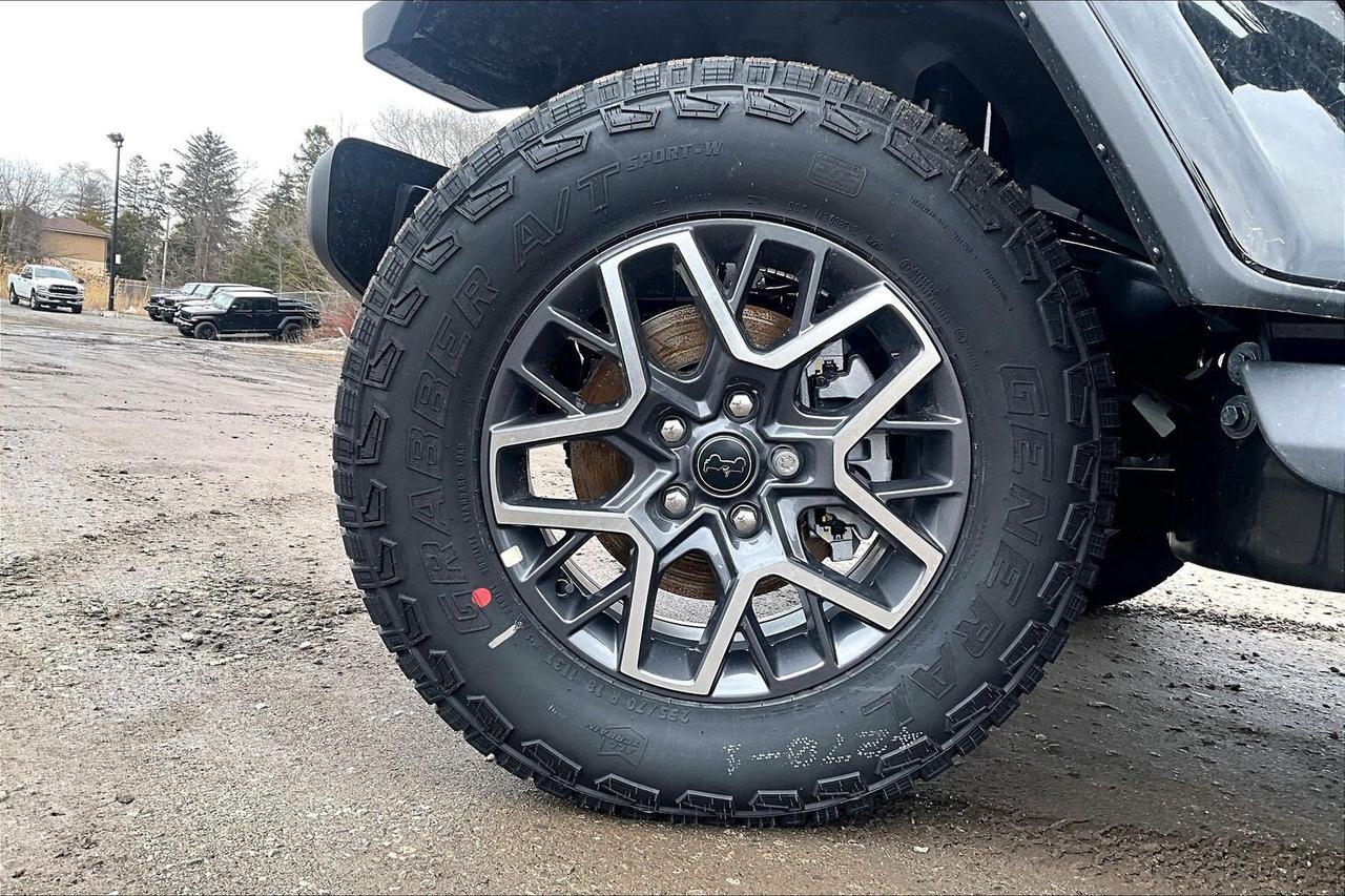 2026 Jeep Wrangler SAHARA 4DR | SKY-TOP | Leather | Nav | 4x4 Photo