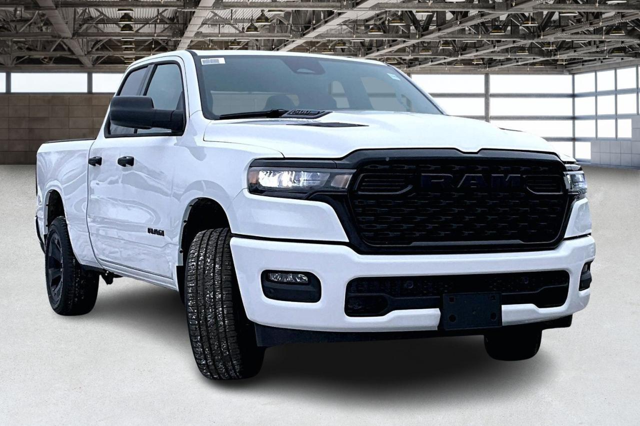 2026 RAM 1500 EXPRESS 4X4 | Blackout | 6FT 4INCH BOX | QUAD CAB Photo