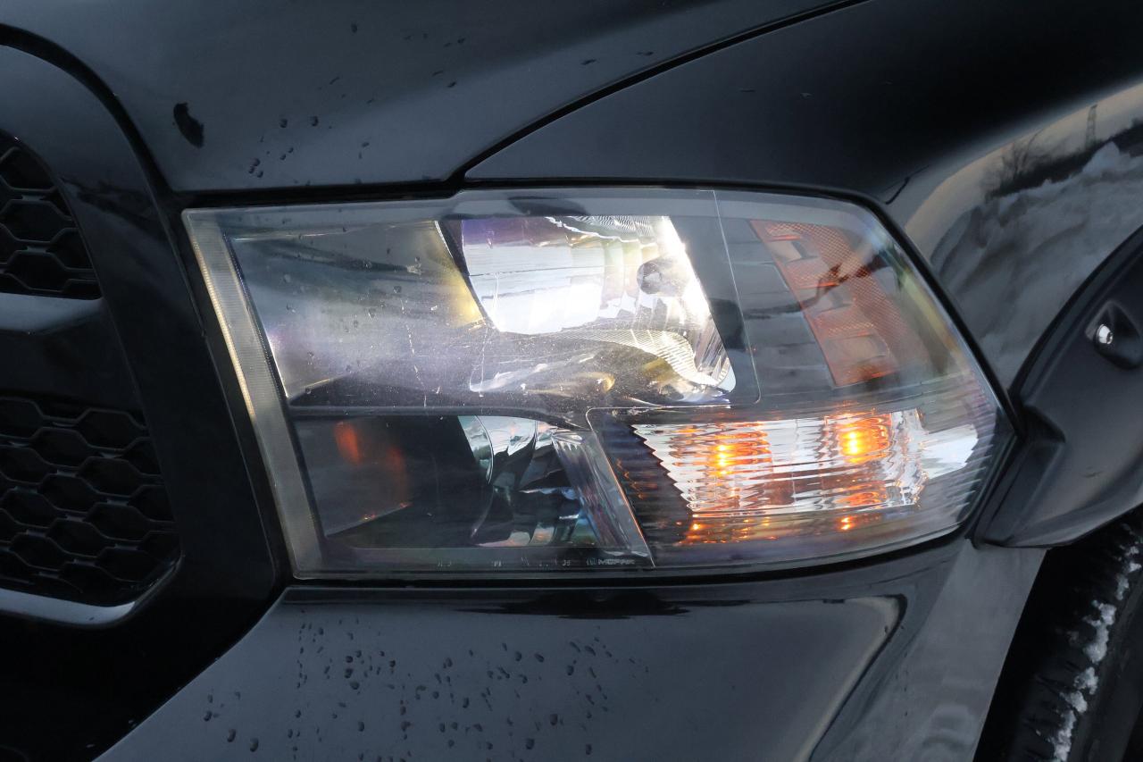 2020 RAM 1500 Classic EXPRESS Photo