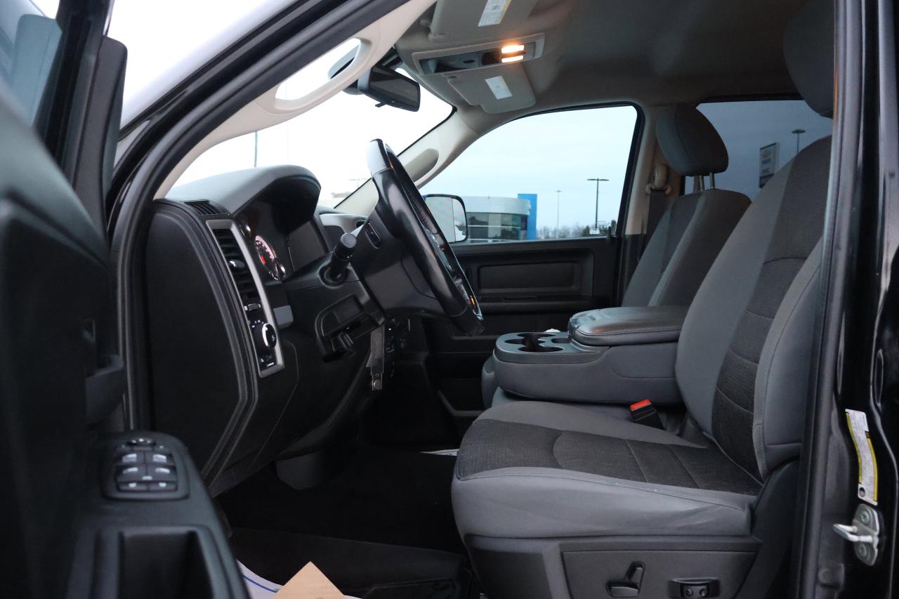 2020 RAM 1500 Classic EXPRESS Photo