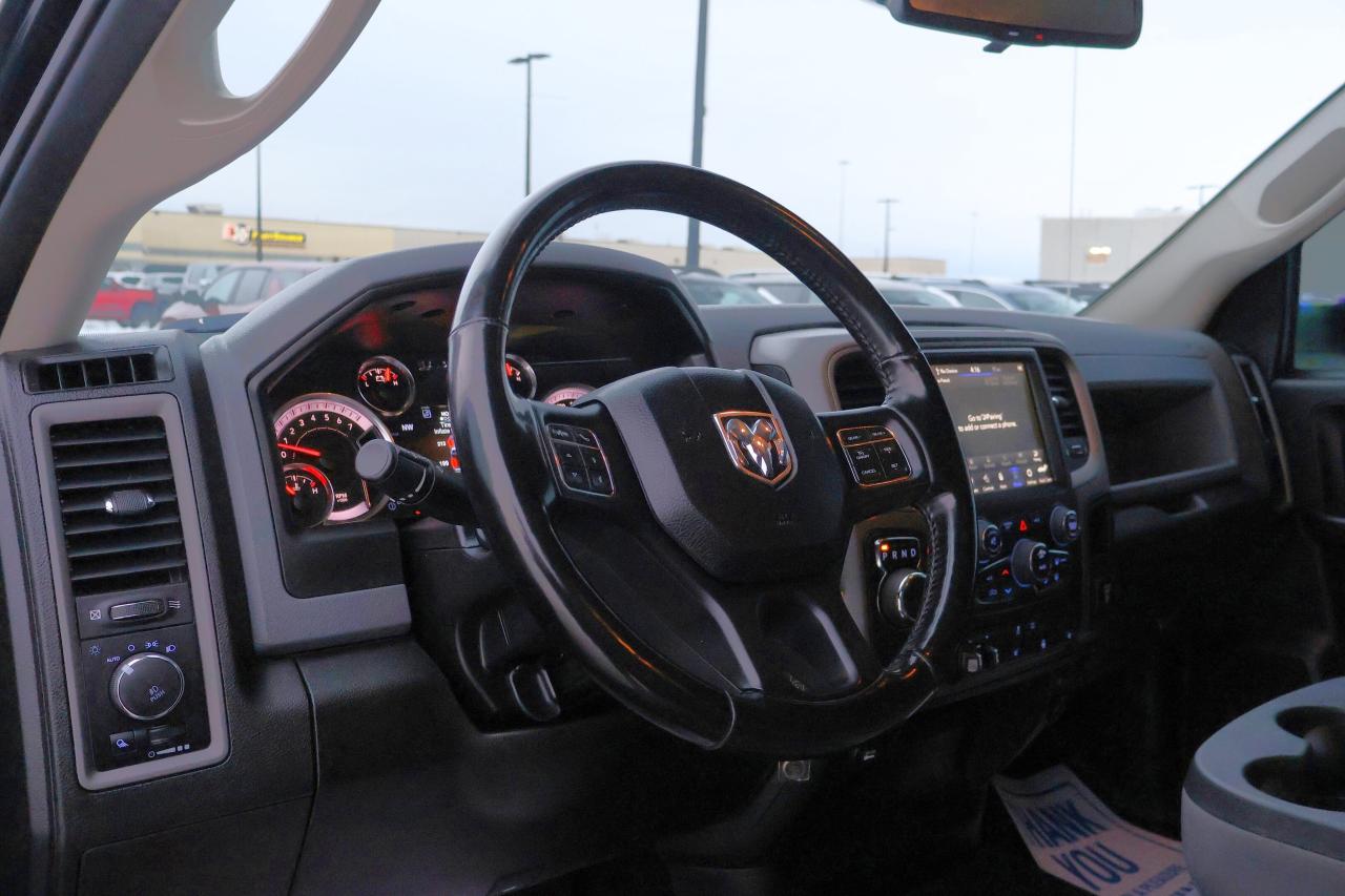 2020 RAM 1500 Classic EXPRESS Photo