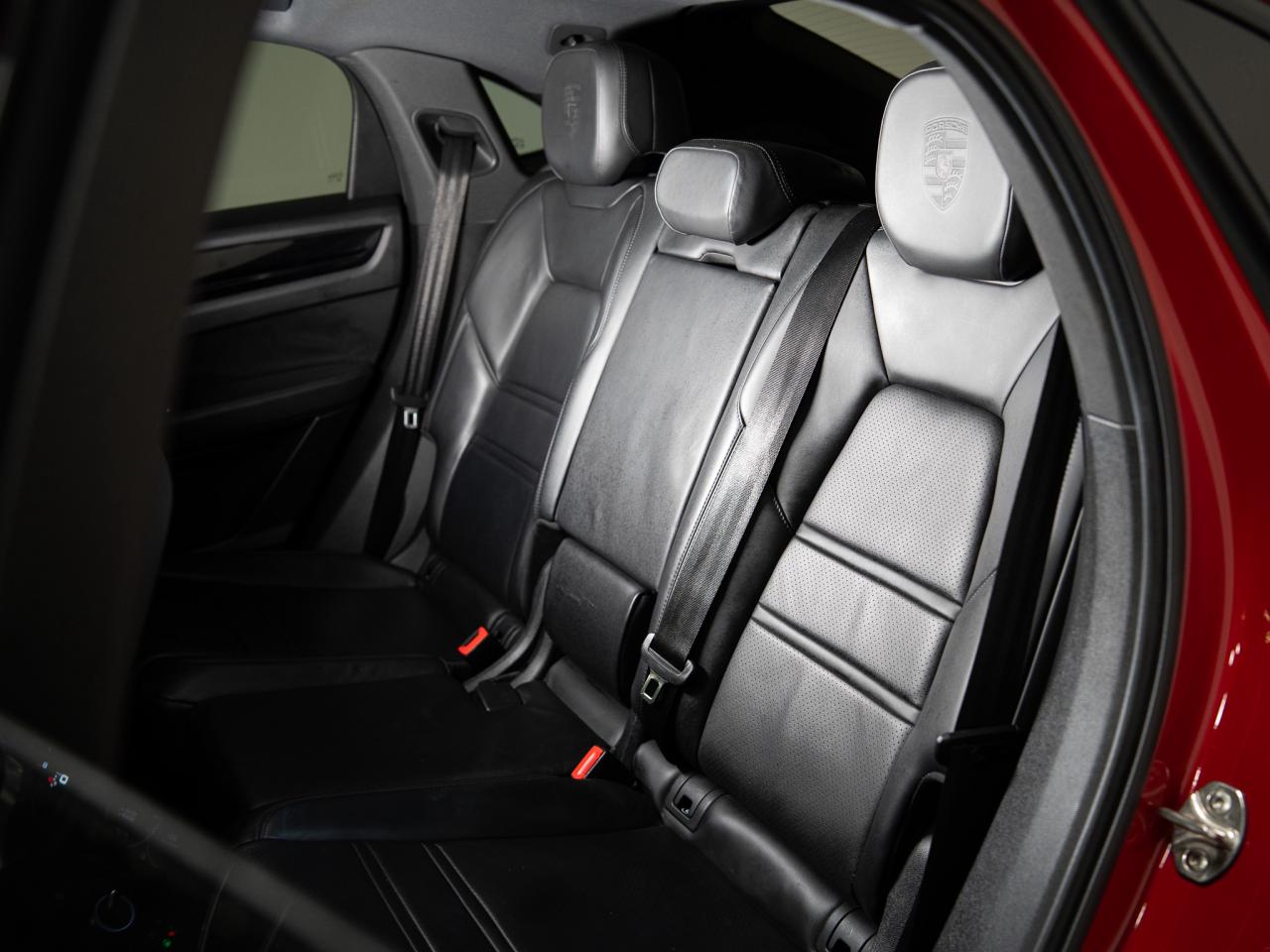 2021 Porsche Cayenne COUPE | PREMIUM PLUS PKG | BOSE | PANO | 22 IN Photo