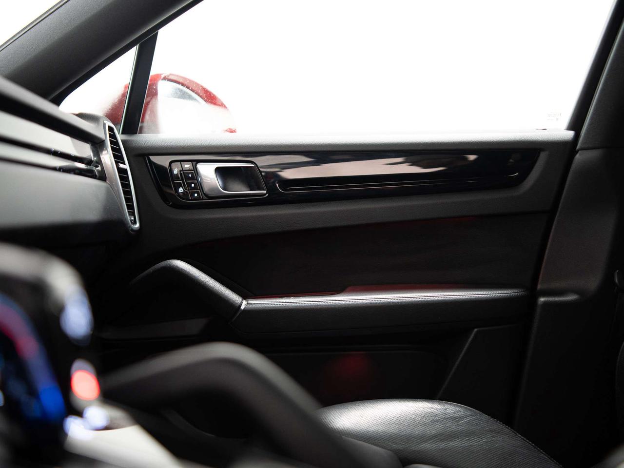 2021 Porsche Cayenne COUPE | PREMIUM PLUS PKG | BOSE | PANO | 22 IN Photo