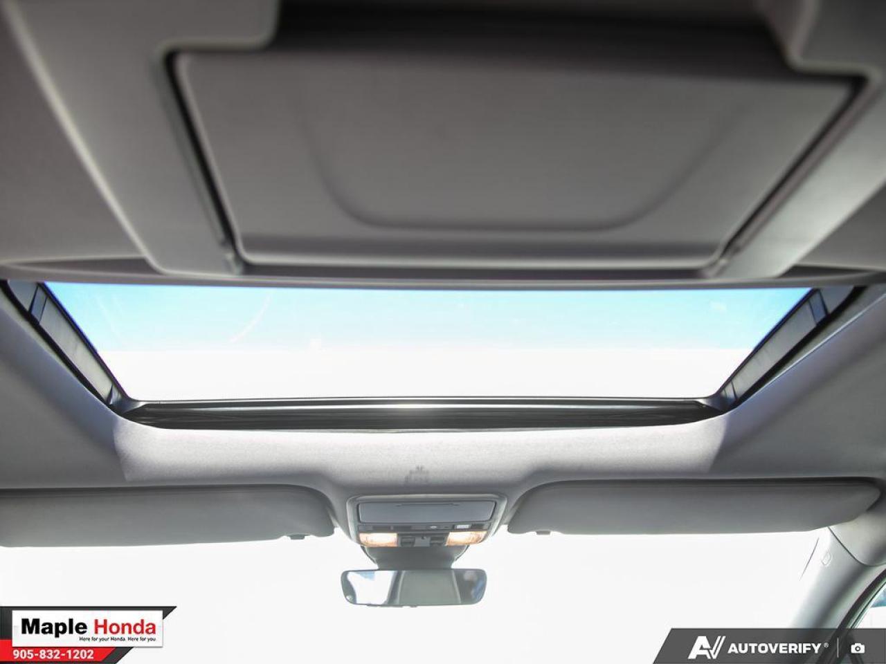 2022 Honda Odyssey Leather Seats| DVD| Navigation| Heated Seats Photo