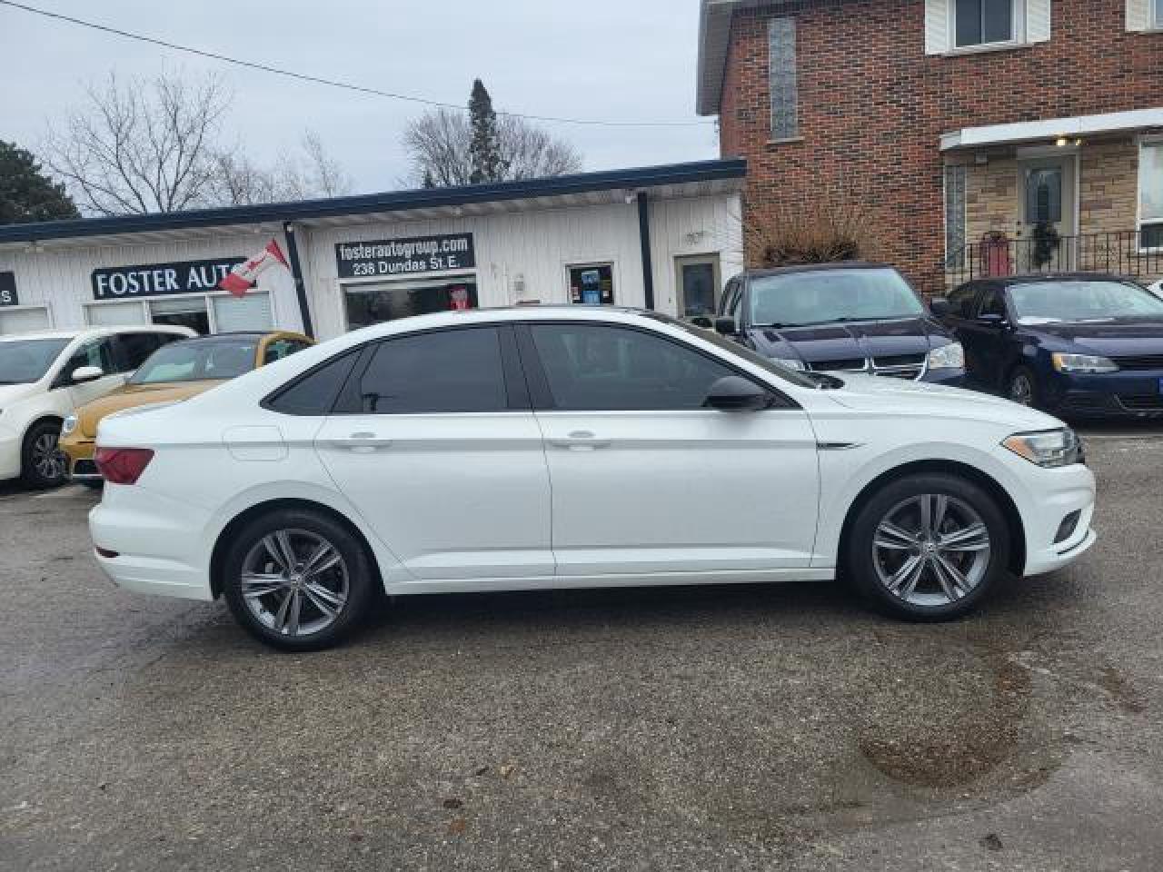 2020 Volkswagen Jetta RLINE Photo2