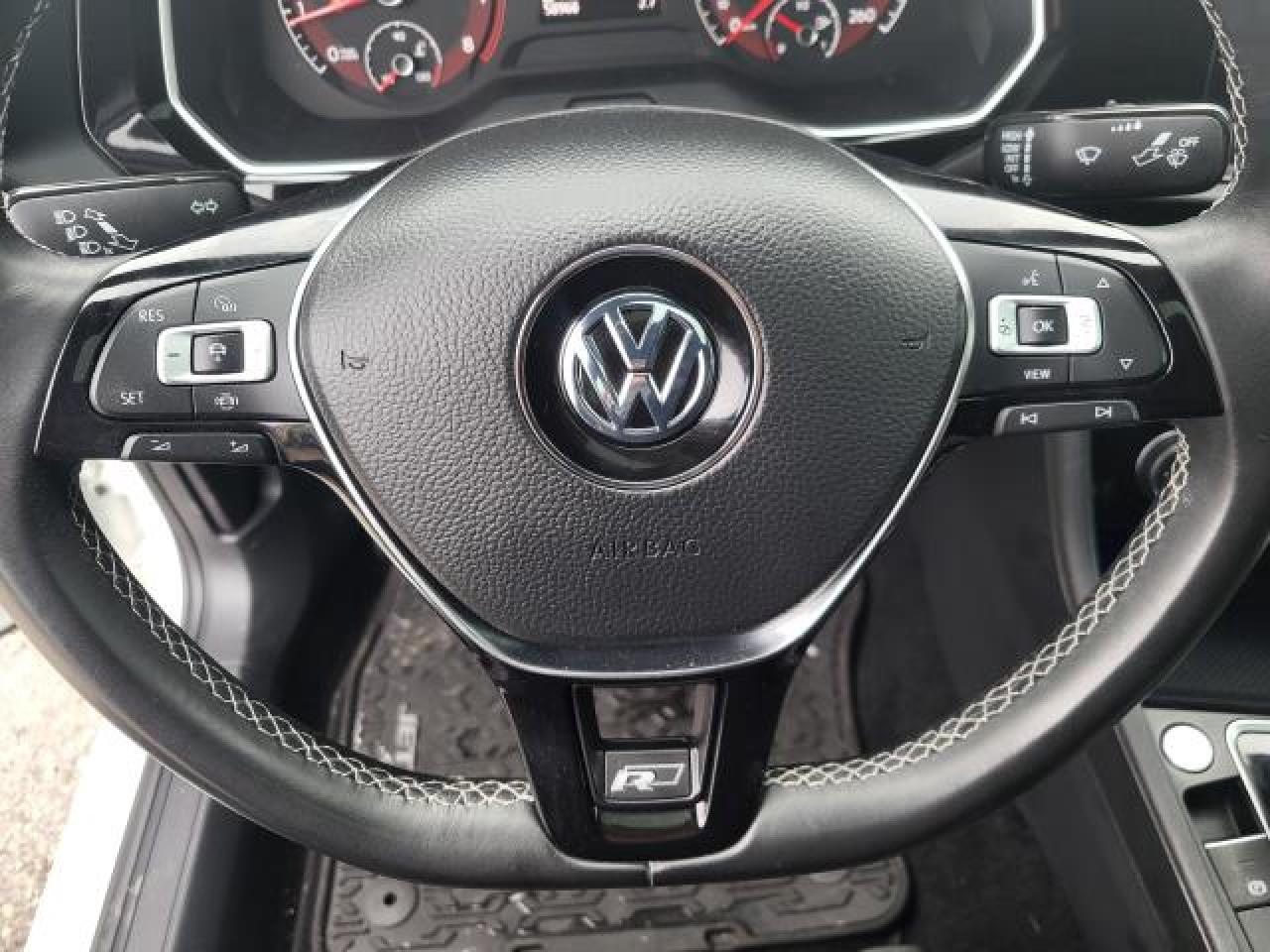 2020 Volkswagen Jetta RLINE Photo35