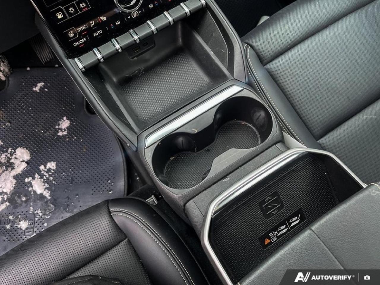 2025 GMC Terrain Elevation  TERRAIN ELEVATION, AWD, SUNROOF, LEATHER Photo