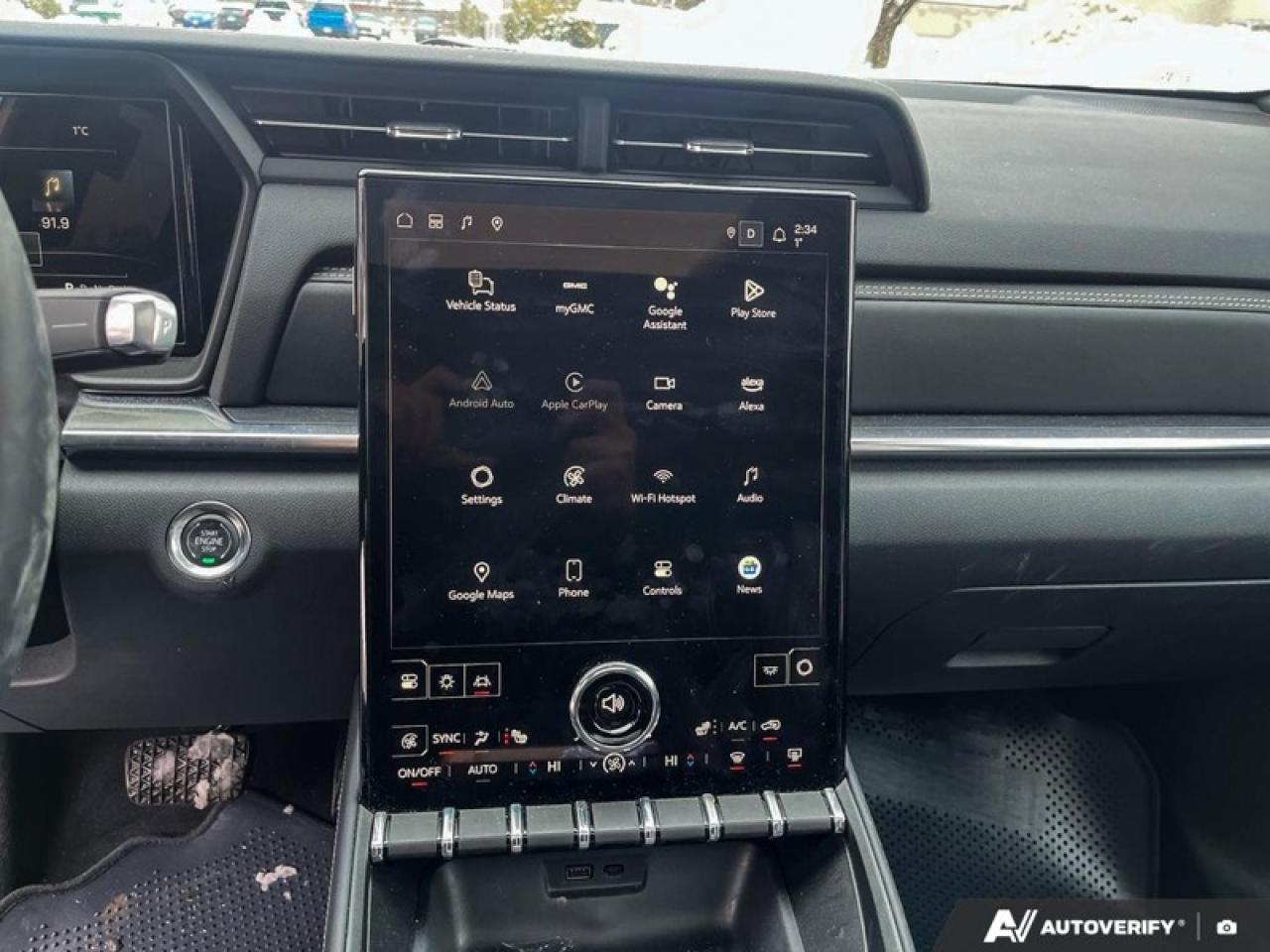 2025 GMC Terrain Elevation  TERRAIN ELEVATION, AWD, SUNROOF, LEATHER Photo