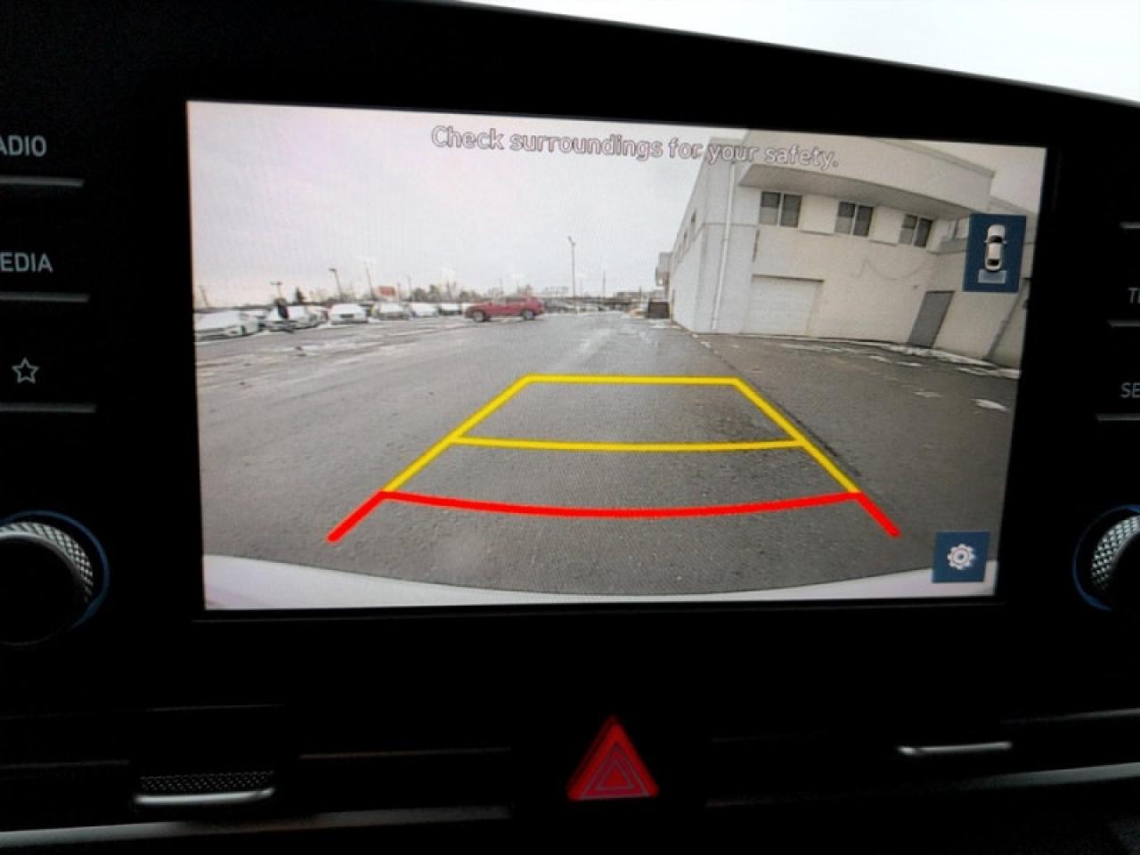 2022 Hyundai Elantra Preferred Photo