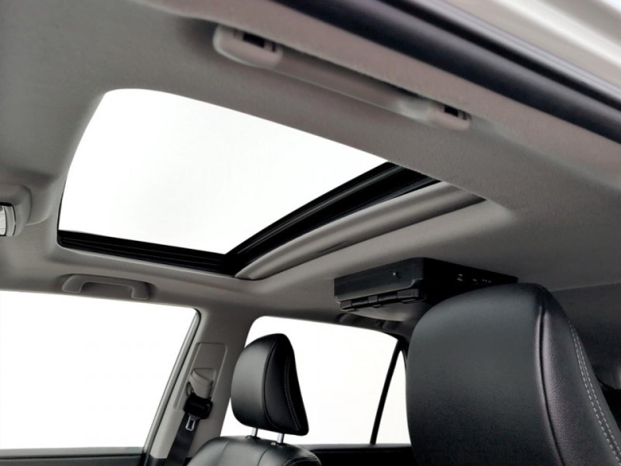 2018 Toyota 4Runner Limited  **ULTRA LOW MILEAGE - LOADED** Photo