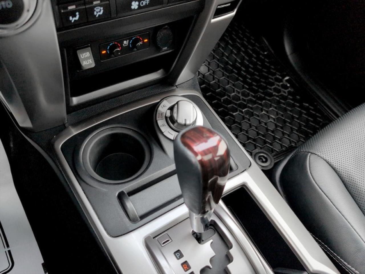 2018 Toyota 4Runner Limited  **ULTRA LOW MILEAGE - LOADED** Photo