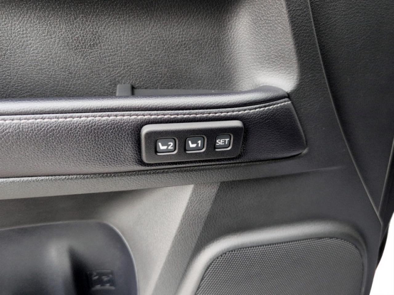 2018 Toyota 4Runner Limited  **ULTRA LOW MILEAGE - LOADED** Photo