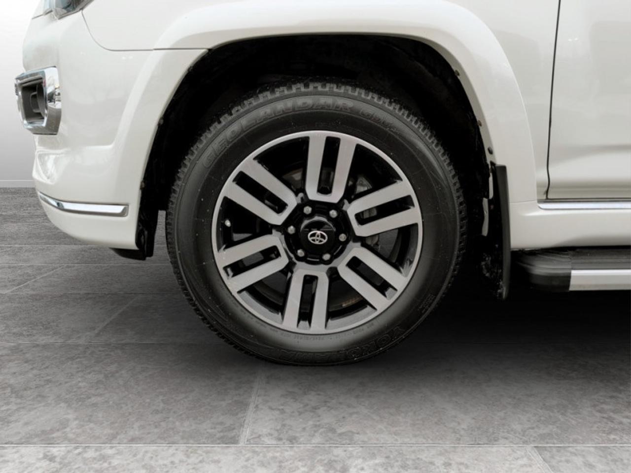 2018 Toyota 4Runner Limited  **ULTRA LOW MILEAGE - LOADED** Photo