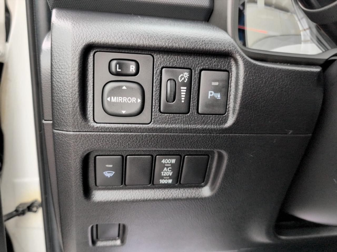 2018 Toyota 4Runner Limited  **ULTRA LOW MILEAGE - LOADED** Photo