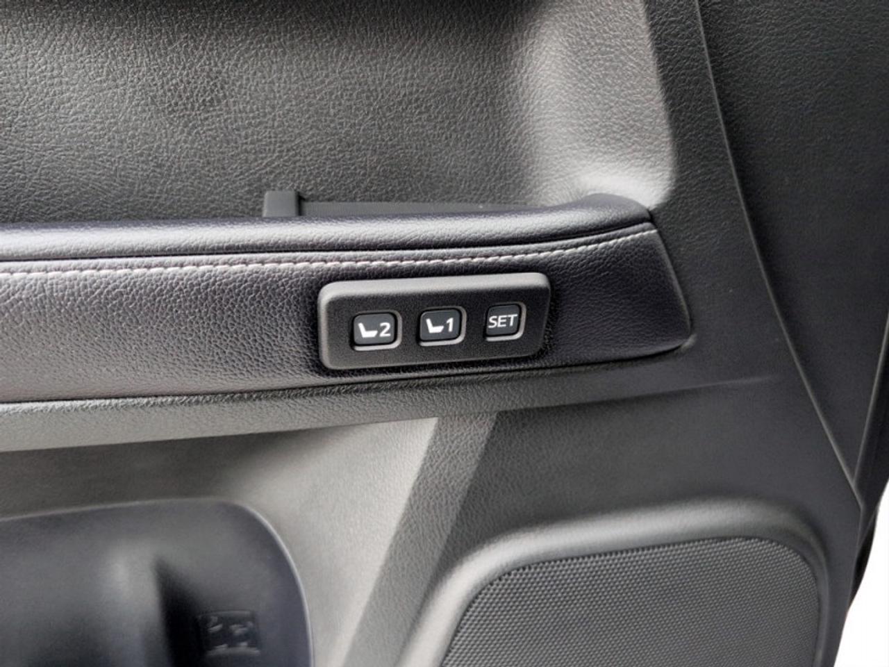 2018 Toyota 4Runner Limited  **ULTRA LOW MILEAGE - LOADED** Photo