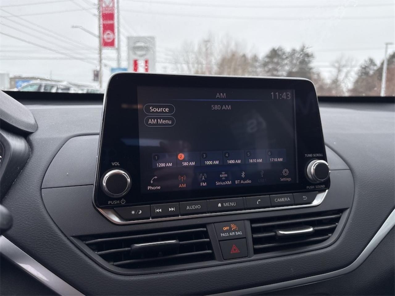 2022 Nissan Altima SE  AWD, Clean CARFAX Photo