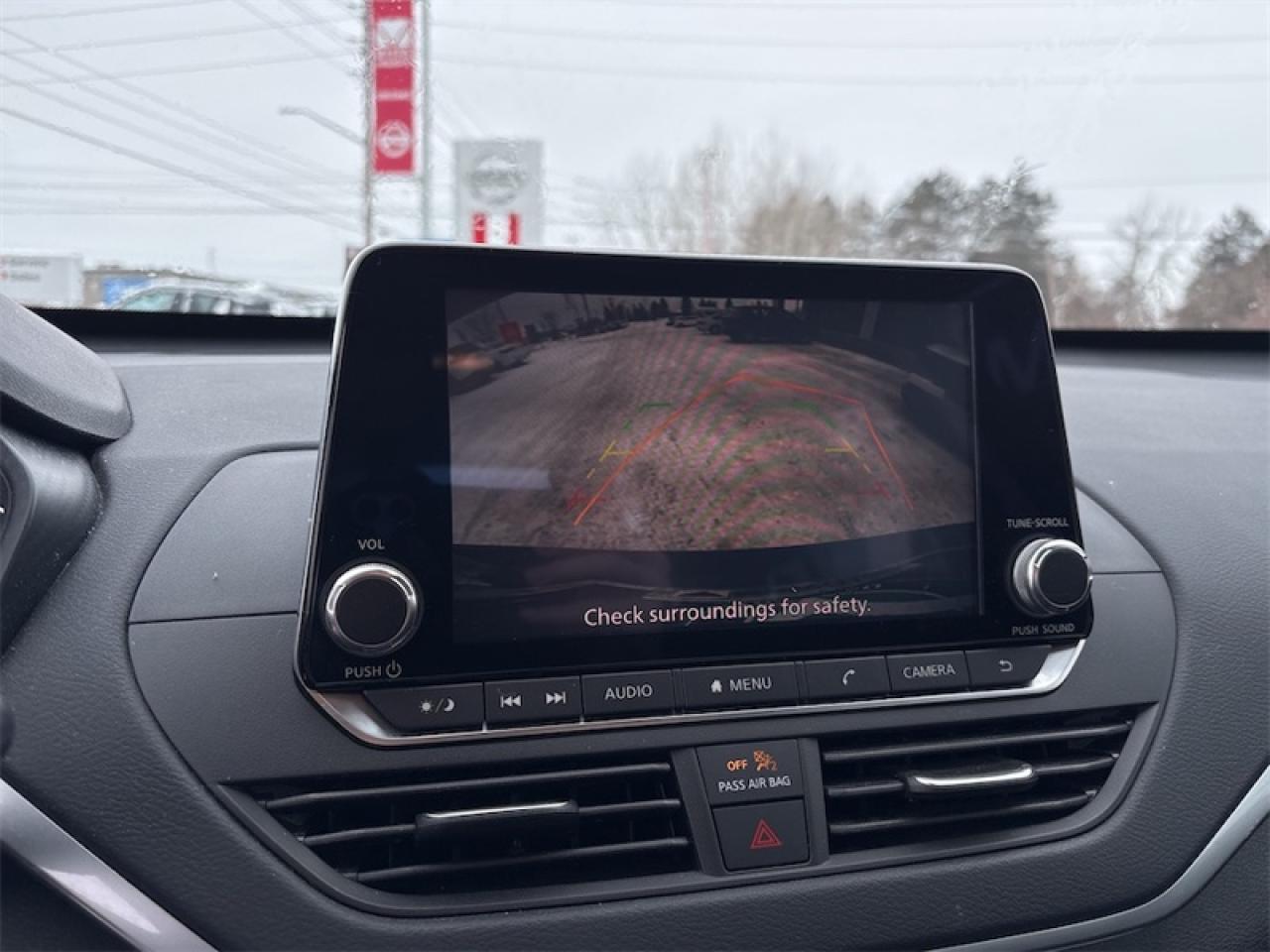2022 Nissan Altima SE  AWD, Clean CARFAX Photo