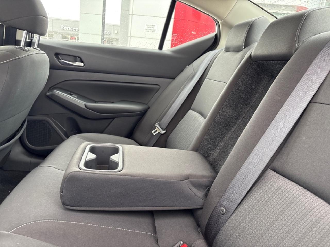 2022 Nissan Altima SE  AWD, Clean CARFAX Photo