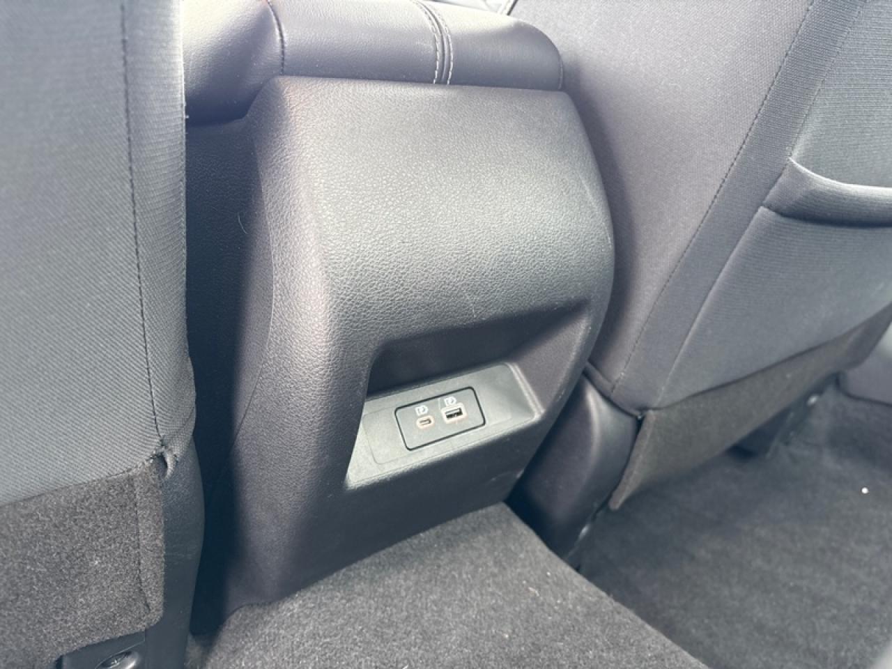 2022 Nissan Altima SE  AWD, Clean CARFAX Photo