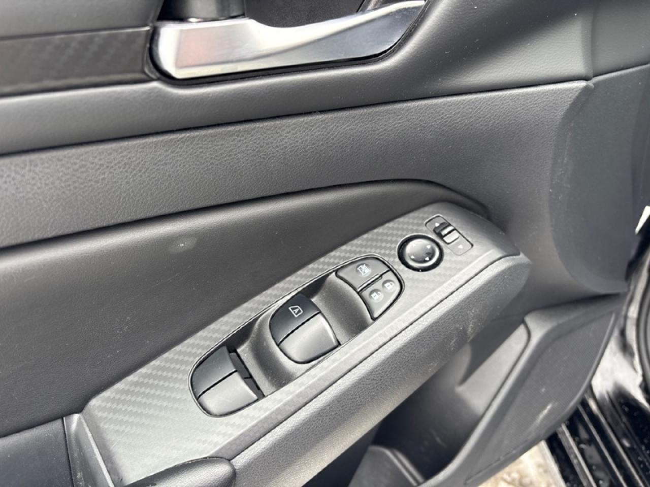 2022 Nissan Altima SE  AWD, Clean CARFAX Photo