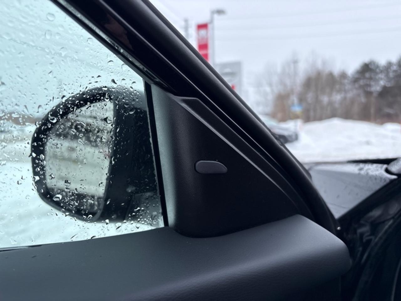 2022 Nissan Altima SE  AWD, Clean CARFAX Photo