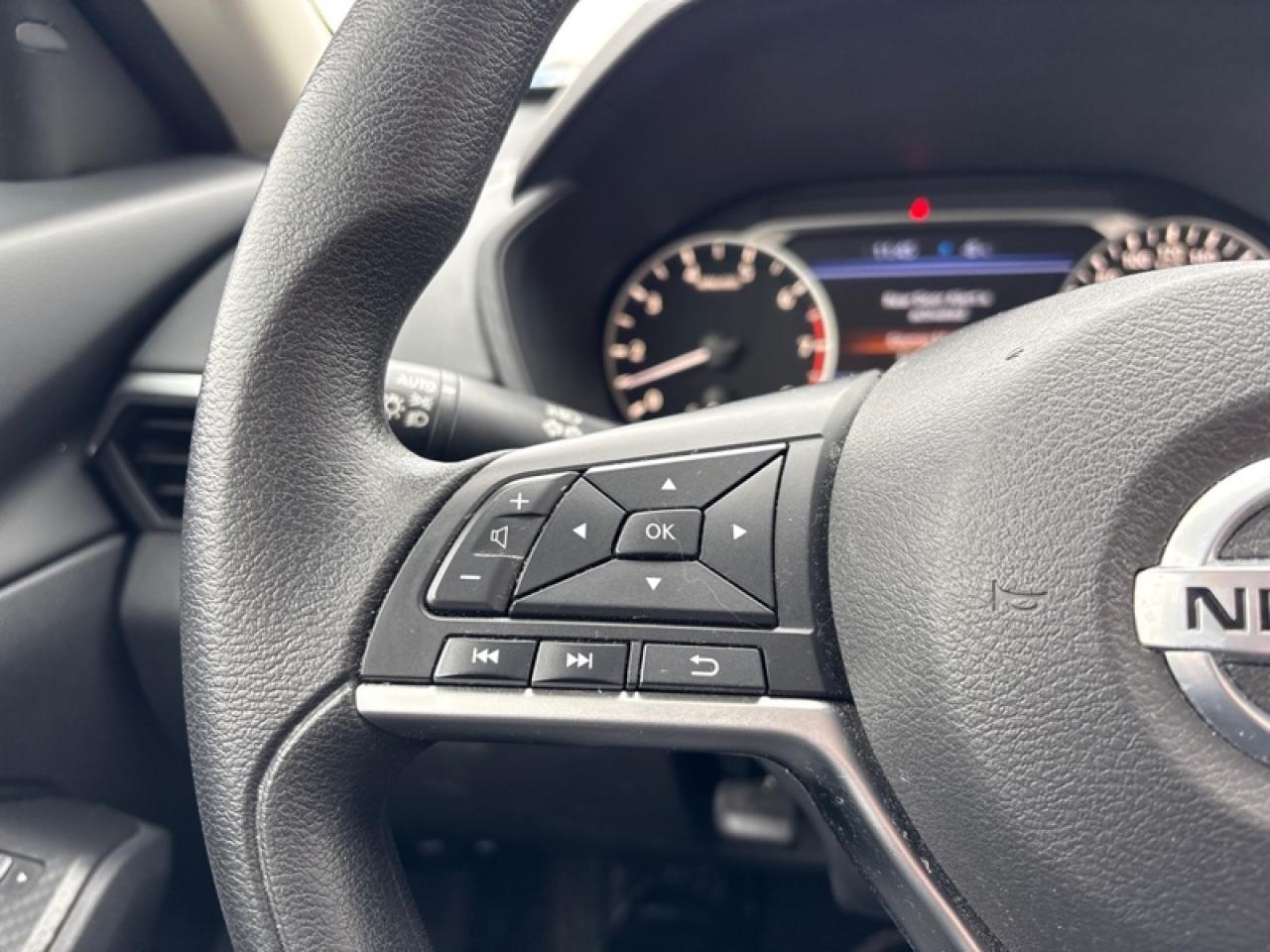 2022 Nissan Altima SE  AWD, Clean CARFAX Photo