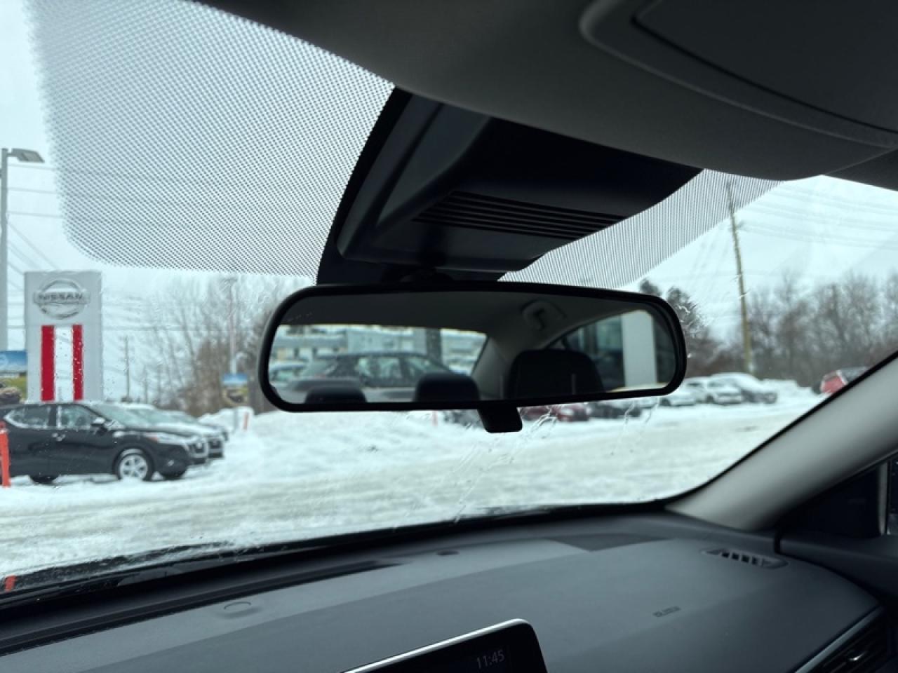 2022 Nissan Altima SE  AWD, Clean CARFAX Photo