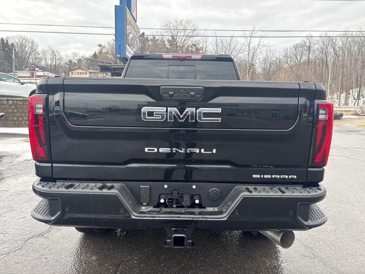 2026 GMC Sierra 2500 HD Denali Ultimate  - Diesel Engine Photo