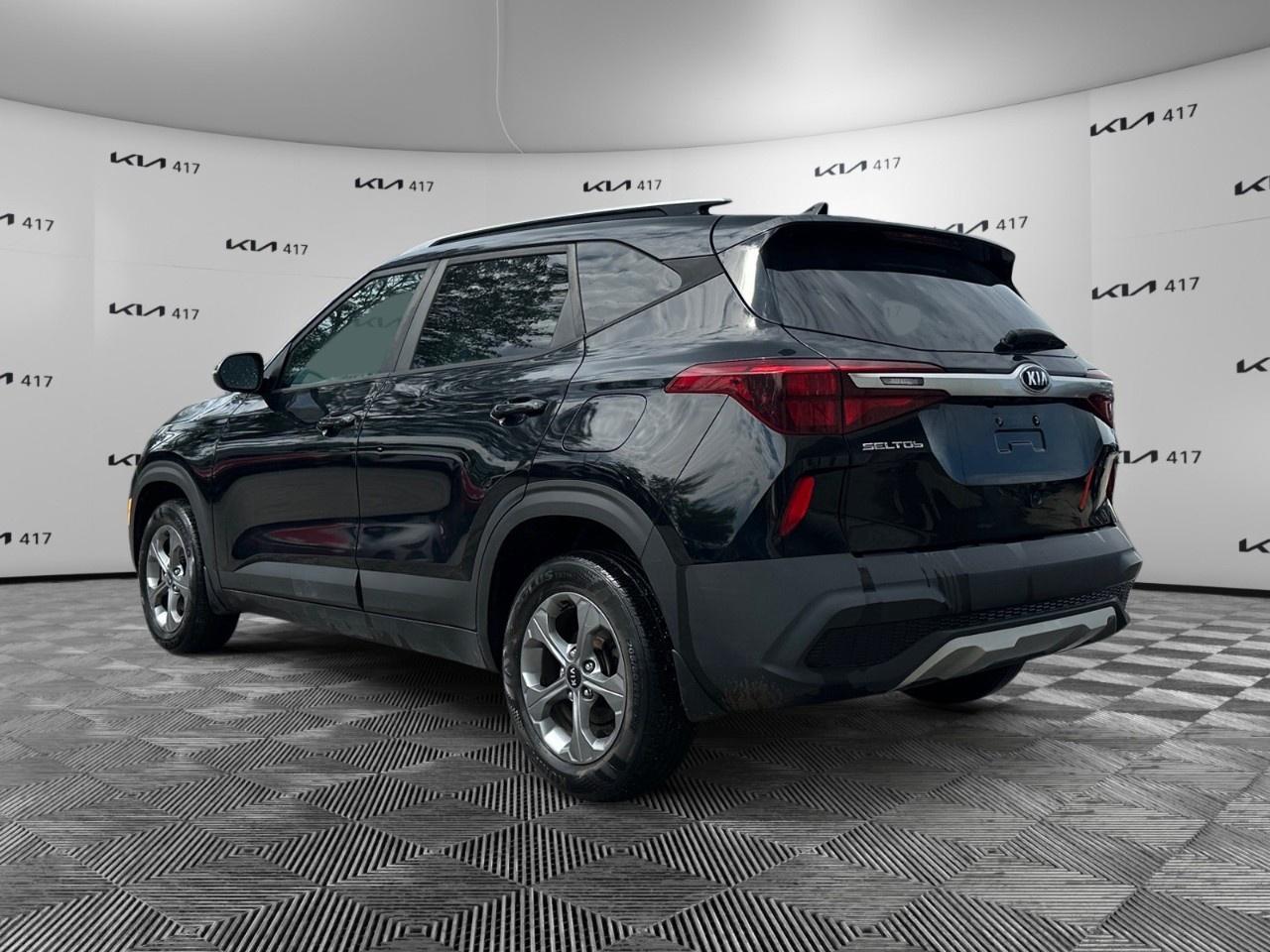 2021 Kia Seltos LX FWD Photo2